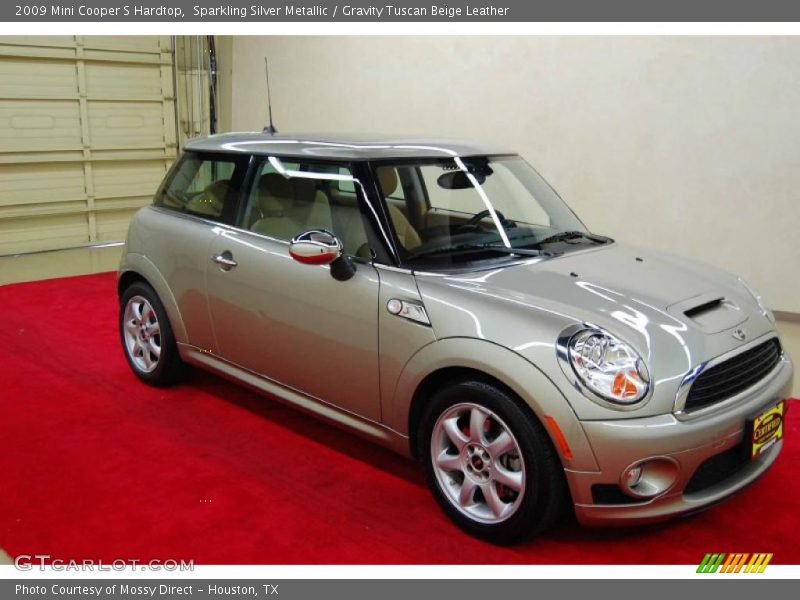 Front 3/4 View of 2009 Cooper S Hardtop