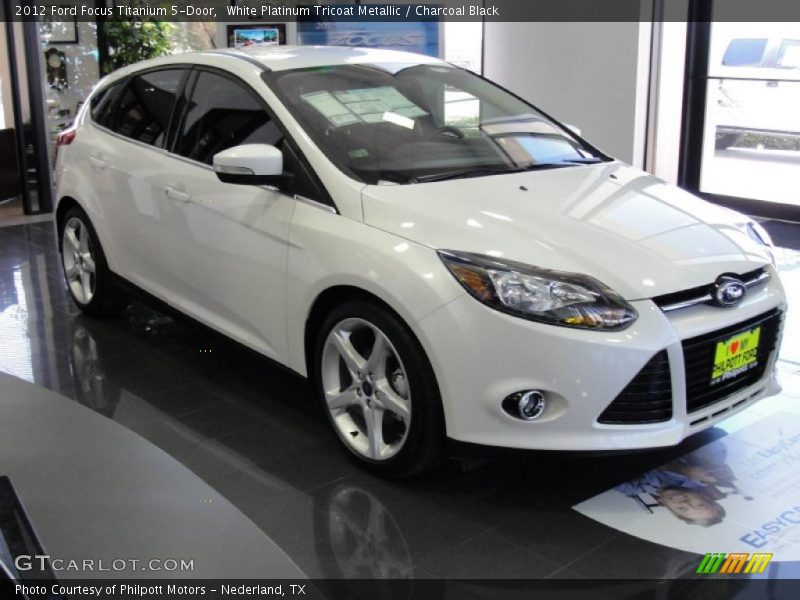 White Platinum Tricoat Metallic / Charcoal Black 2012 Ford Focus Titanium 5-Door