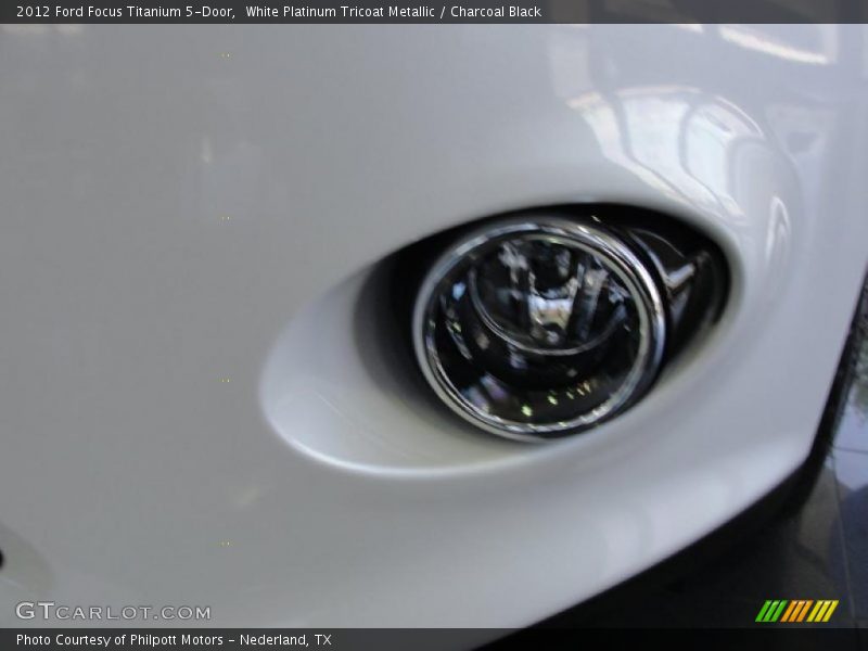 White Platinum Tricoat Metallic / Charcoal Black 2012 Ford Focus Titanium 5-Door
