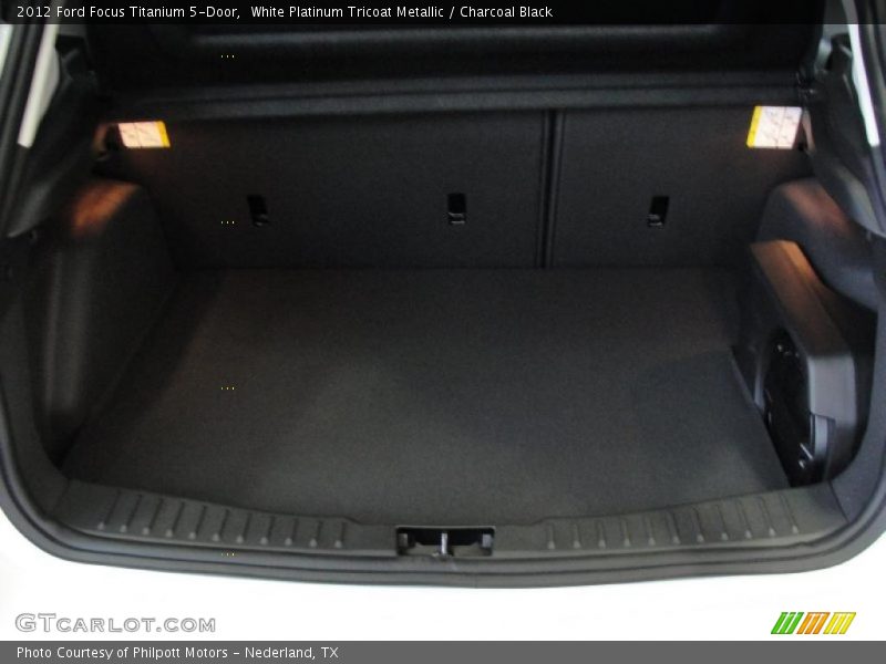 White Platinum Tricoat Metallic / Charcoal Black 2012 Ford Focus Titanium 5-Door