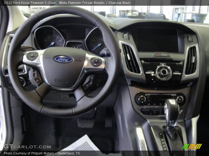 White Platinum Tricoat Metallic / Charcoal Black 2012 Ford Focus Titanium 5-Door