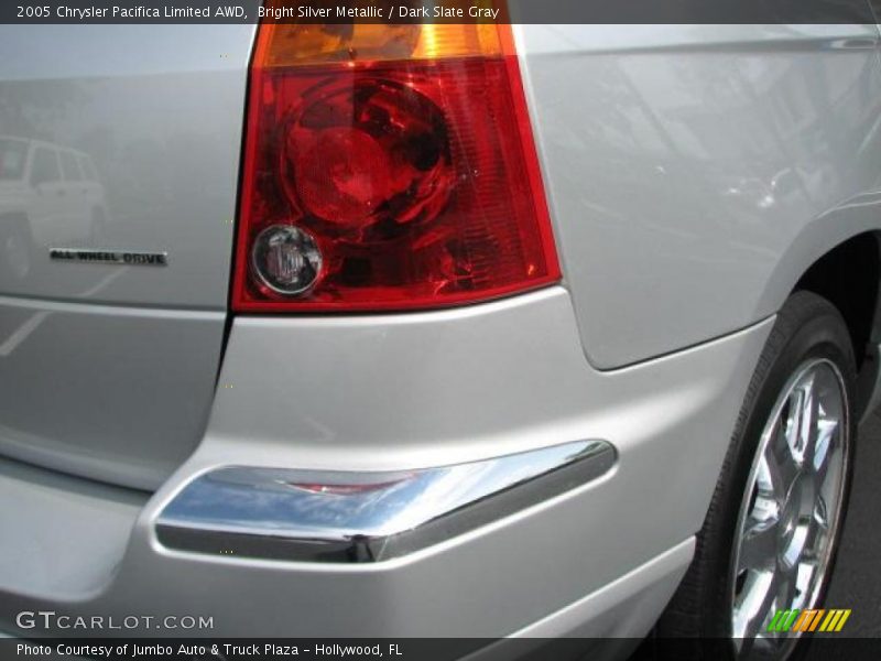 Bright Silver Metallic / Dark Slate Gray 2005 Chrysler Pacifica Limited AWD