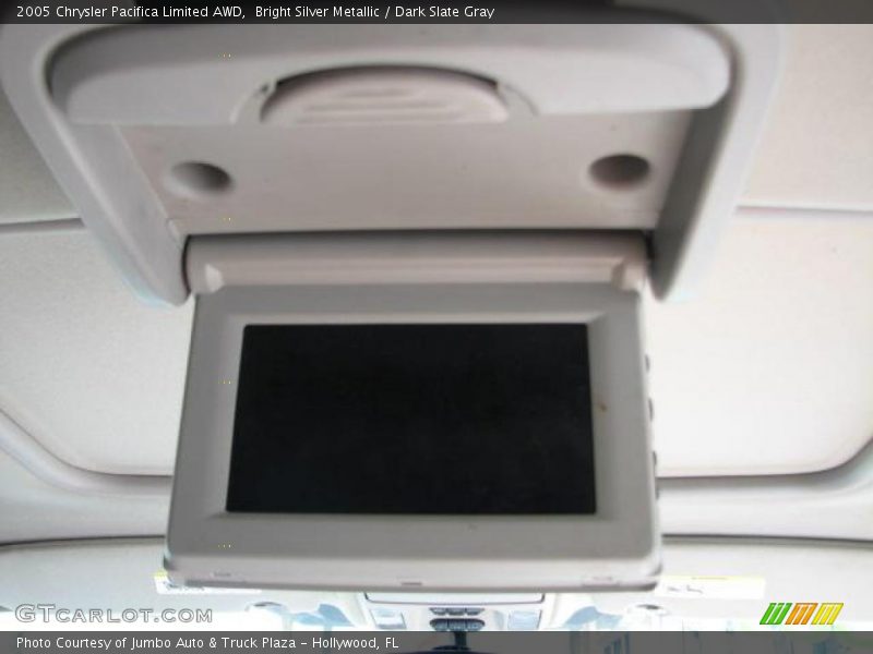 Bright Silver Metallic / Dark Slate Gray 2005 Chrysler Pacifica Limited AWD