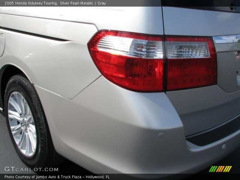 Silver Pearl Metallic / Gray 2005 Honda Odyssey Touring