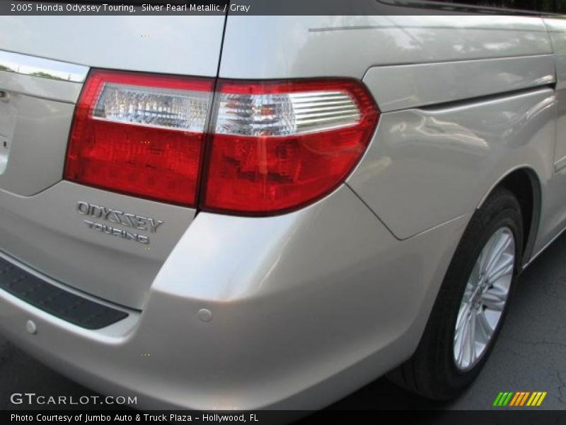 Silver Pearl Metallic / Gray 2005 Honda Odyssey Touring