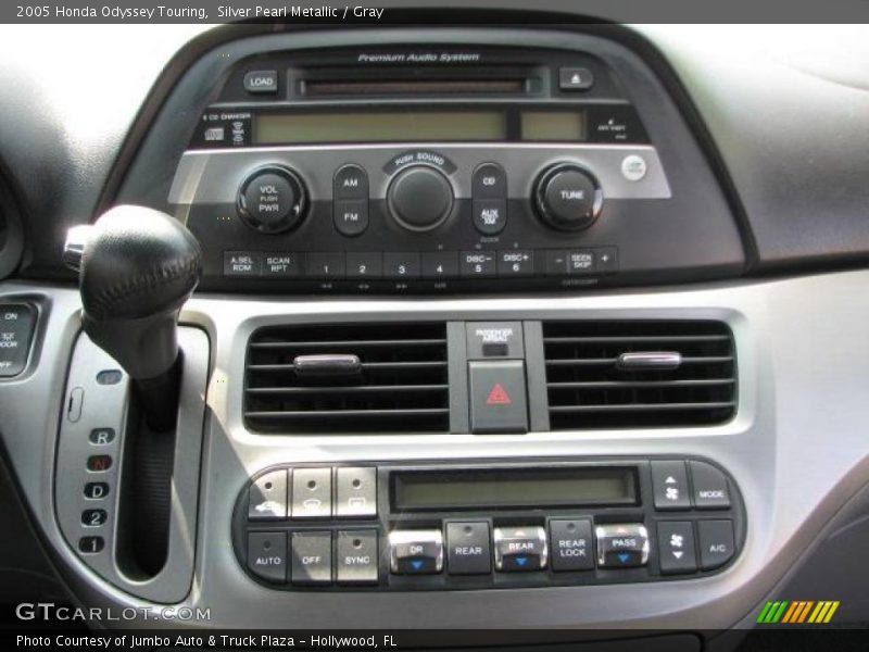 Silver Pearl Metallic / Gray 2005 Honda Odyssey Touring
