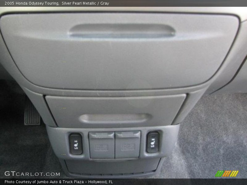 Silver Pearl Metallic / Gray 2005 Honda Odyssey Touring