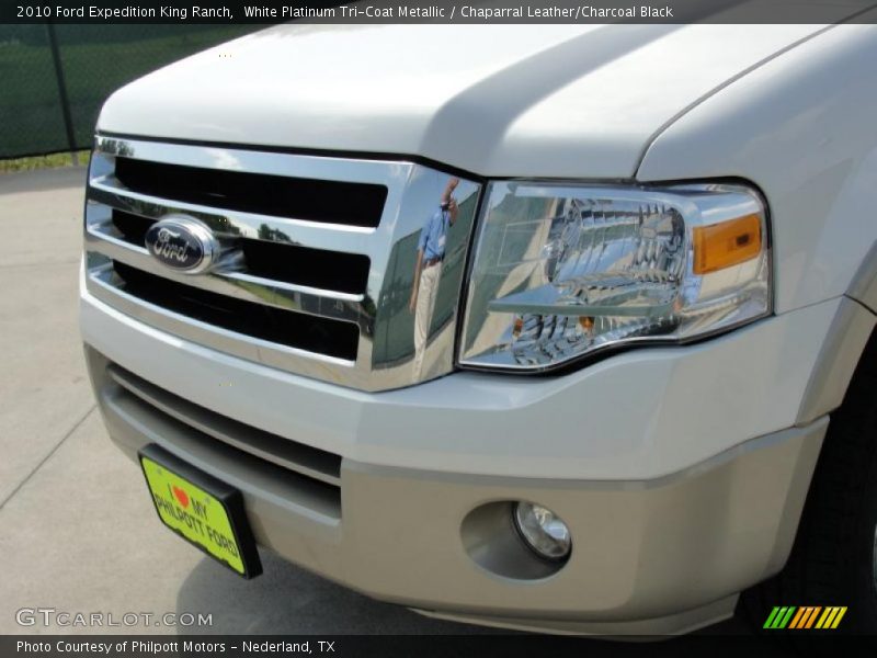 White Platinum Tri-Coat Metallic / Chaparral Leather/Charcoal Black 2010 Ford Expedition King Ranch