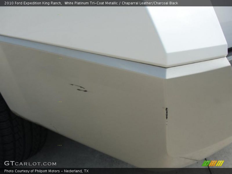 White Platinum Tri-Coat Metallic / Chaparral Leather/Charcoal Black 2010 Ford Expedition King Ranch