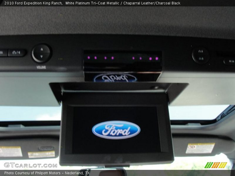White Platinum Tri-Coat Metallic / Chaparral Leather/Charcoal Black 2010 Ford Expedition King Ranch