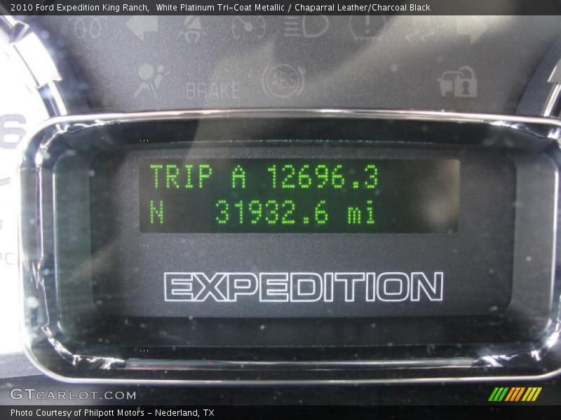 White Platinum Tri-Coat Metallic / Chaparral Leather/Charcoal Black 2010 Ford Expedition King Ranch