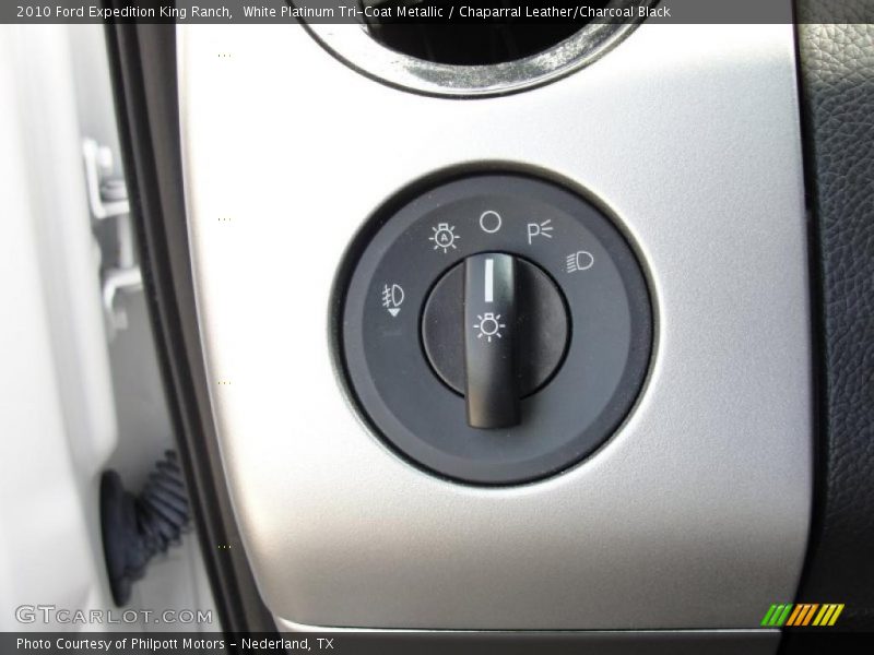 White Platinum Tri-Coat Metallic / Chaparral Leather/Charcoal Black 2010 Ford Expedition King Ranch