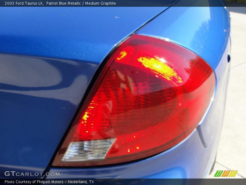 Patriot Blue Metallic / Medium Graphite 2003 Ford Taurus LX