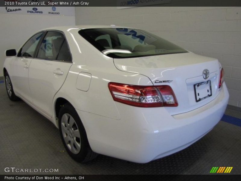 Super White / Ash Gray 2010 Toyota Camry LE
