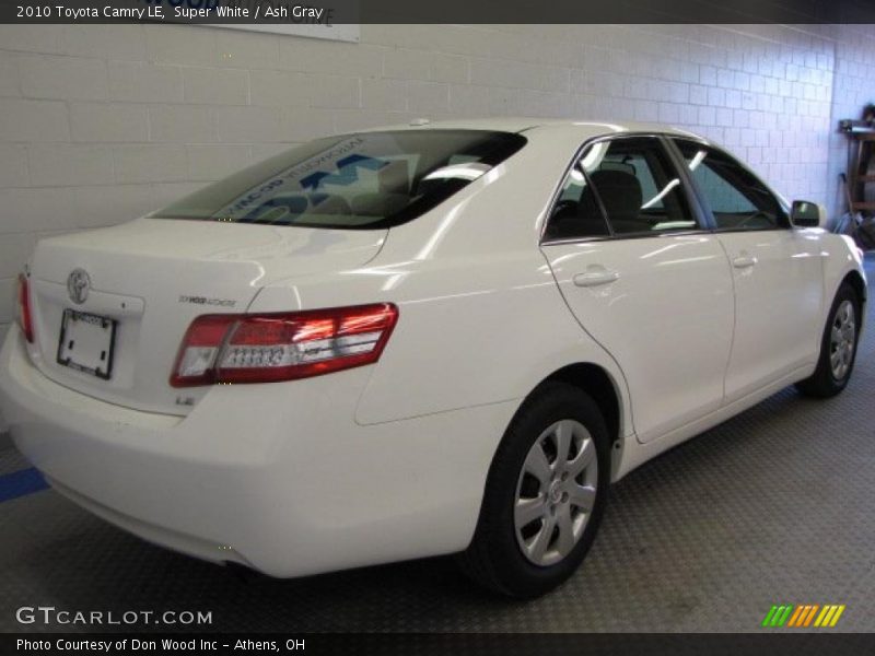 Super White / Ash Gray 2010 Toyota Camry LE