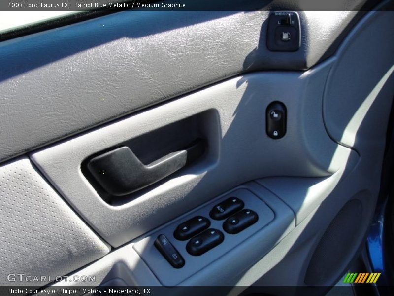 Patriot Blue Metallic / Medium Graphite 2003 Ford Taurus LX
