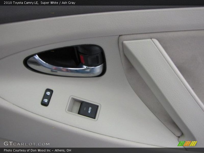 Super White / Ash Gray 2010 Toyota Camry LE