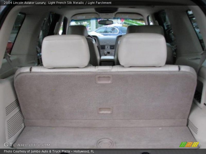 Light French Silk Metallic / Light Parchment 2004 Lincoln Aviator Luxury