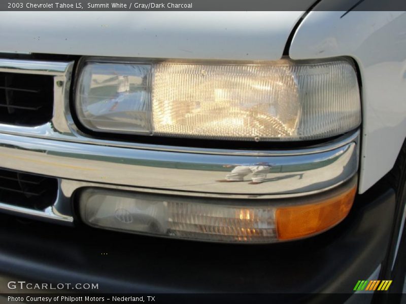 Summit White / Gray/Dark Charcoal 2003 Chevrolet Tahoe LS