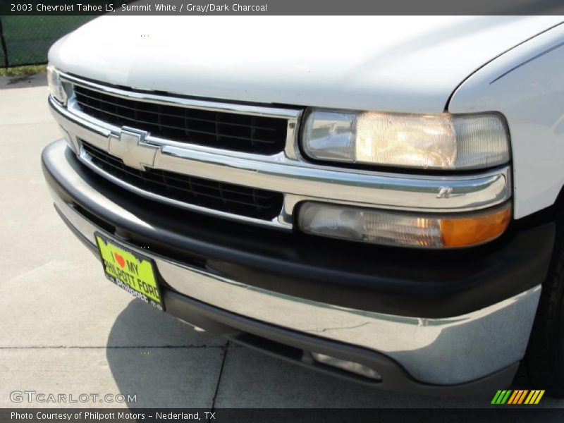 Summit White / Gray/Dark Charcoal 2003 Chevrolet Tahoe LS