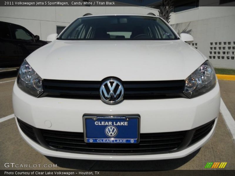 Candy White / Titan Black 2011 Volkswagen Jetta S SportWagen