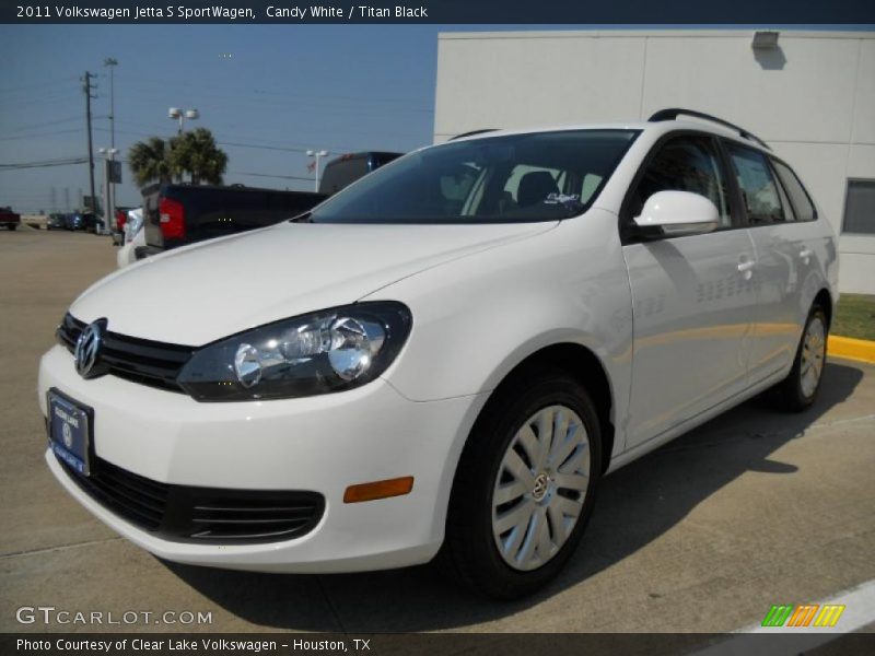 Candy White / Titan Black 2011 Volkswagen Jetta S SportWagen