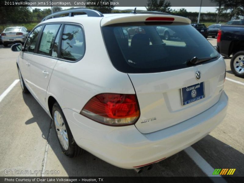 Candy White / Titan Black 2011 Volkswagen Jetta S SportWagen