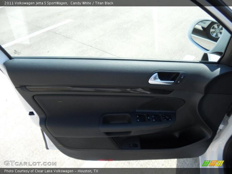 Candy White / Titan Black 2011 Volkswagen Jetta S SportWagen