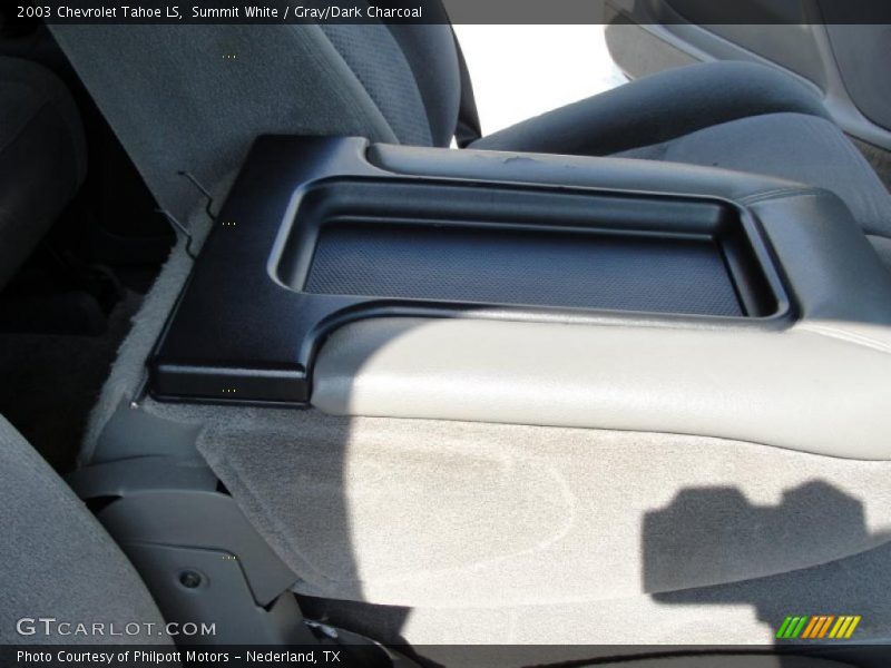 Summit White / Gray/Dark Charcoal 2003 Chevrolet Tahoe LS