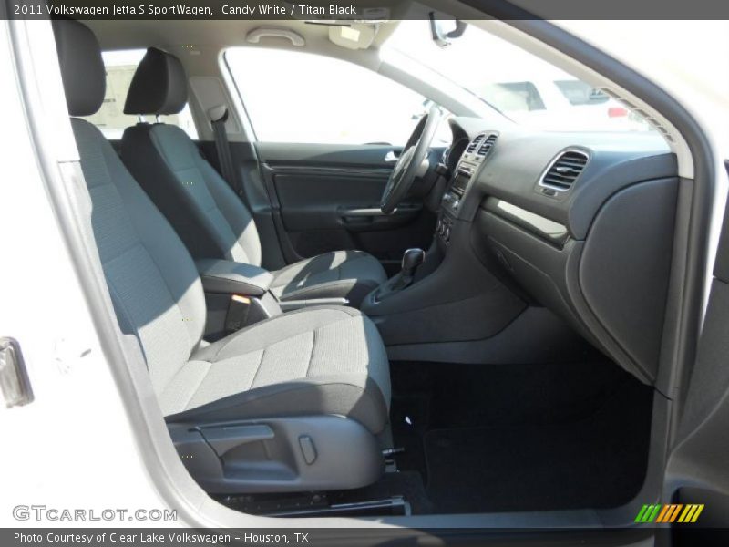 Candy White / Titan Black 2011 Volkswagen Jetta S SportWagen