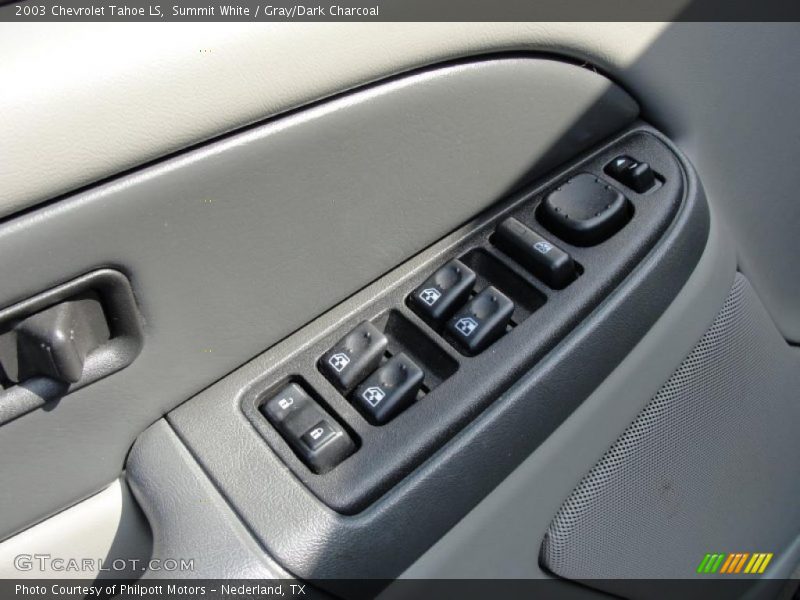Summit White / Gray/Dark Charcoal 2003 Chevrolet Tahoe LS