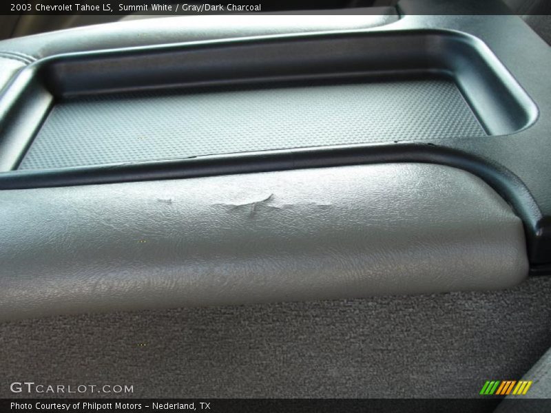 Summit White / Gray/Dark Charcoal 2003 Chevrolet Tahoe LS