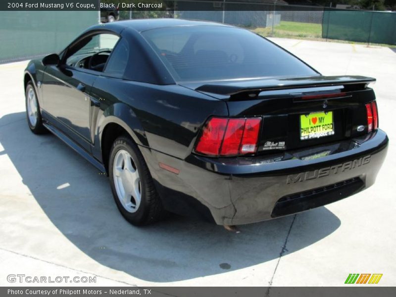 Black / Dark Charcoal 2004 Ford Mustang V6 Coupe