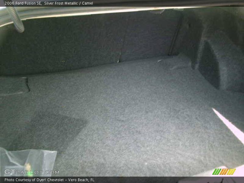Silver Frost Metallic / Camel 2006 Ford Fusion SE