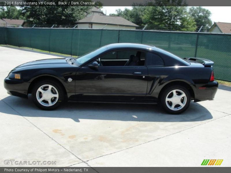Black / Dark Charcoal 2004 Ford Mustang V6 Coupe
