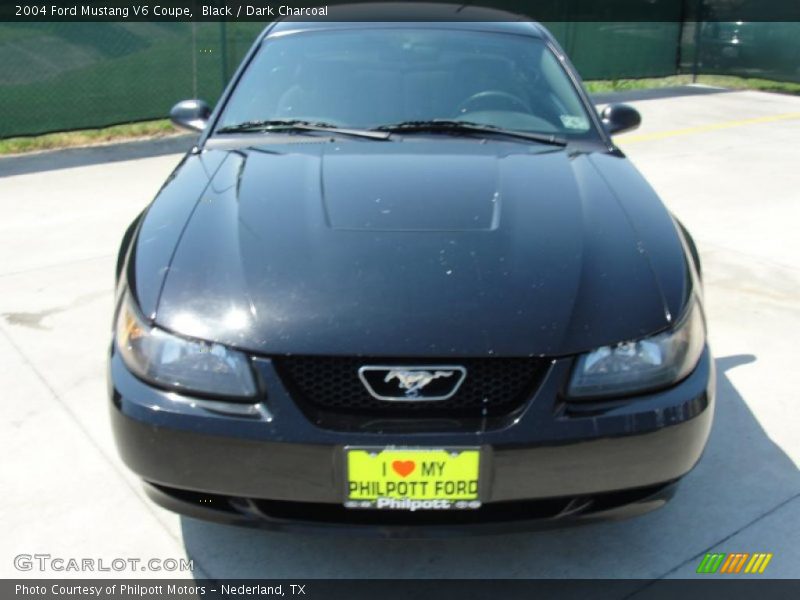 Black / Dark Charcoal 2004 Ford Mustang V6 Coupe