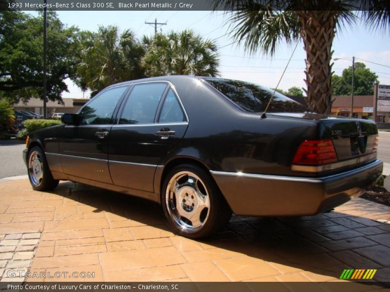 Black Pearl Metallic / Grey 1993 Mercedes-Benz S Class 300 SE