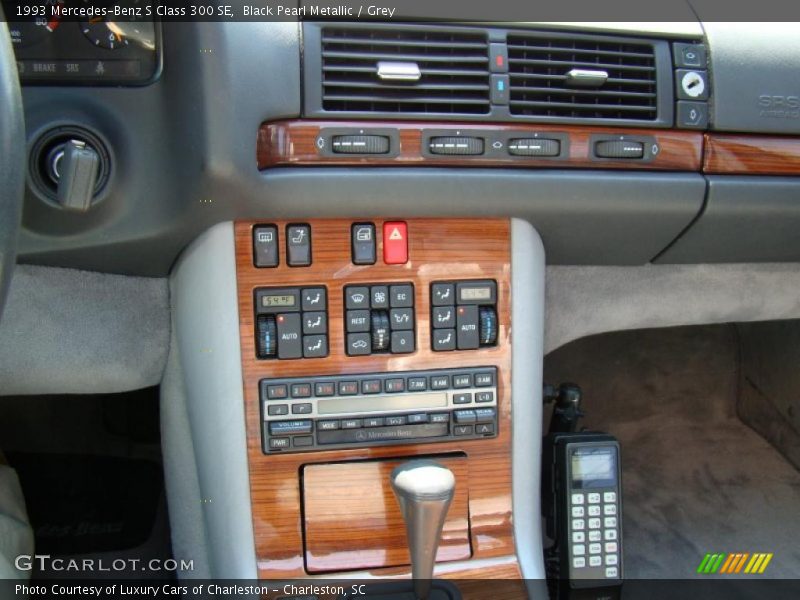 Black Pearl Metallic / Grey 1993 Mercedes-Benz S Class 300 SE