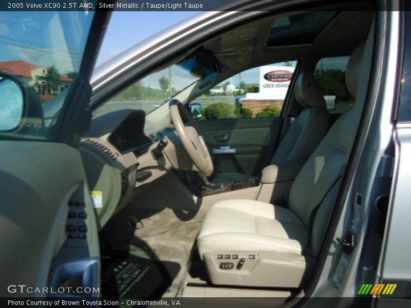 Silver Metallic / Taupe/Light Taupe 2005 Volvo XC90 2.5T AWD