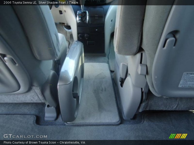 Silver Shadow Pearl / Taupe 2006 Toyota Sienna LE