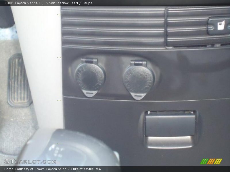 Silver Shadow Pearl / Taupe 2006 Toyota Sienna LE