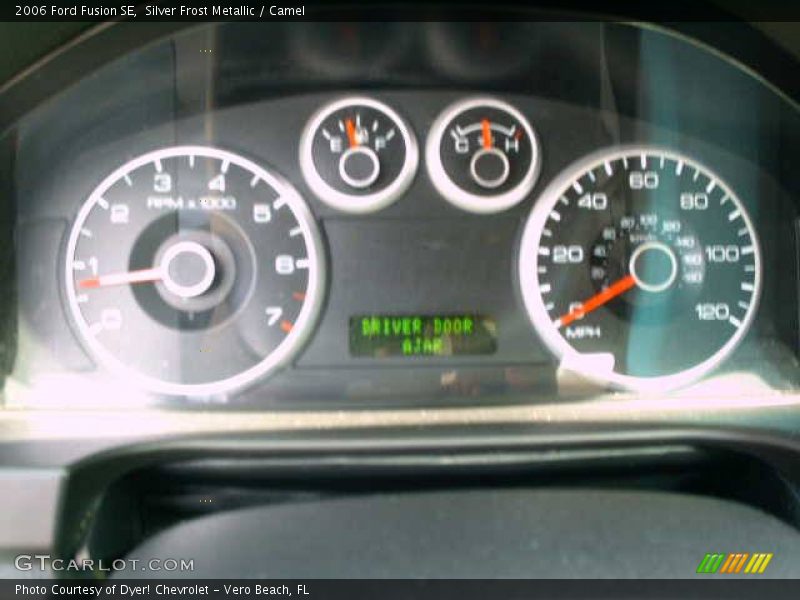 Silver Frost Metallic / Camel 2006 Ford Fusion SE