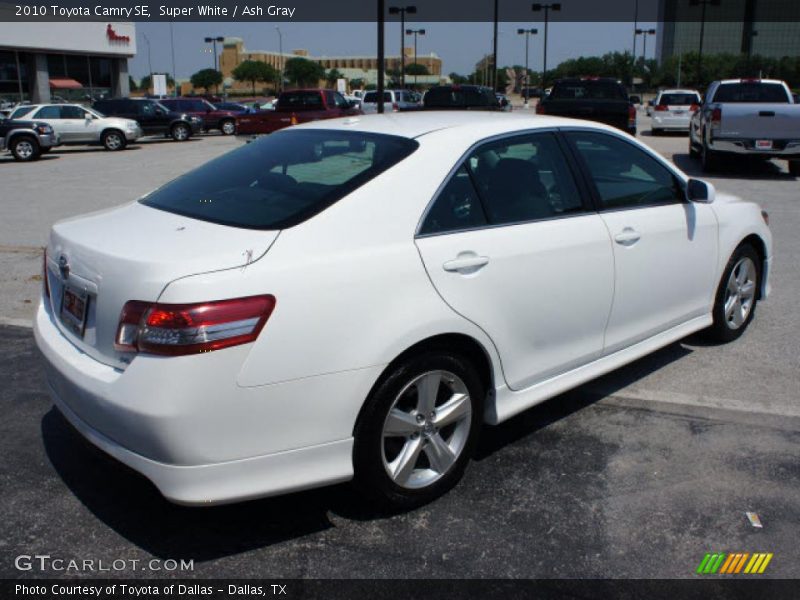 Super White / Ash Gray 2010 Toyota Camry SE