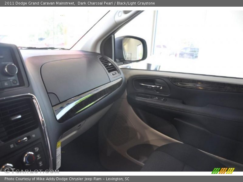 Dark Charcoal Pearl / Black/Light Graystone 2011 Dodge Grand Caravan Mainstreet