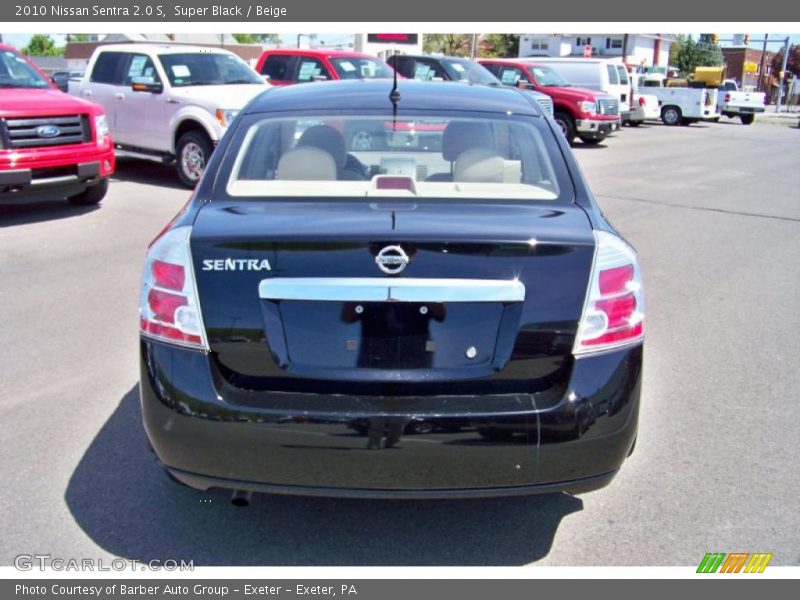 Super Black / Beige 2010 Nissan Sentra 2.0 S