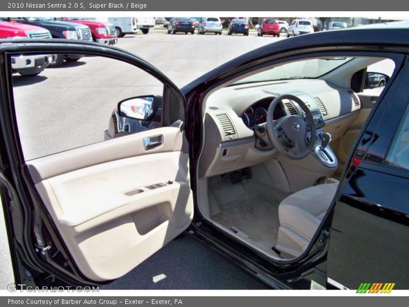 Super Black / Beige 2010 Nissan Sentra 2.0 S