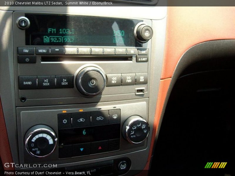 Controls of 2010 Malibu LTZ Sedan
