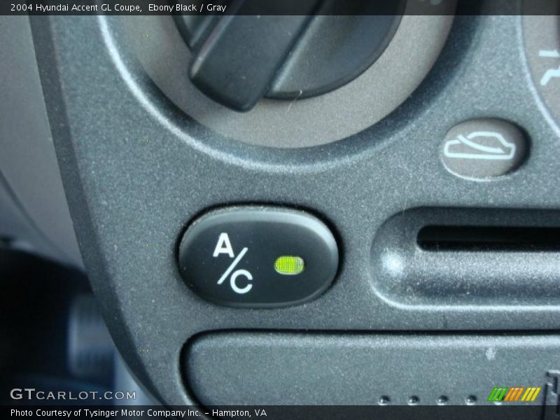 Ebony Black / Gray 2004 Hyundai Accent GL Coupe