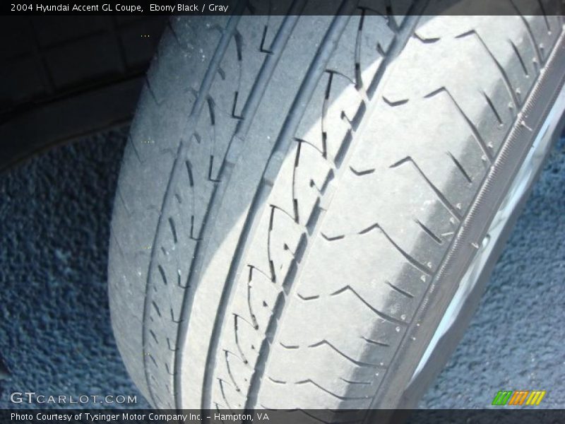 Ebony Black / Gray 2004 Hyundai Accent GL Coupe