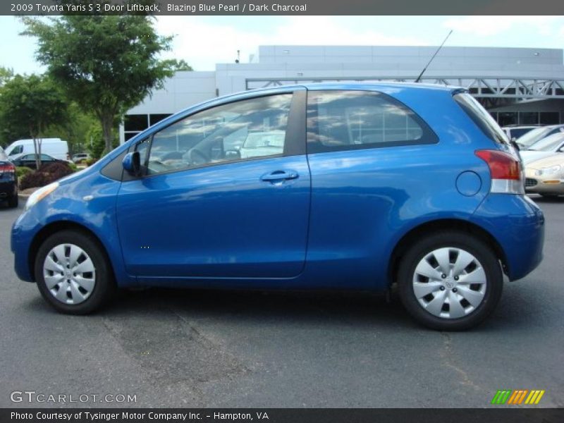 Blazing Blue Pearl / Dark Charcoal 2009 Toyota Yaris S 3 Door Liftback